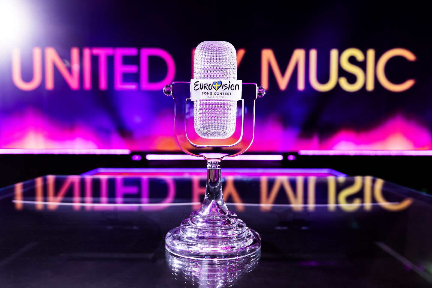 Grand Prix - szklany mikrofon - Eurowizja 2024.